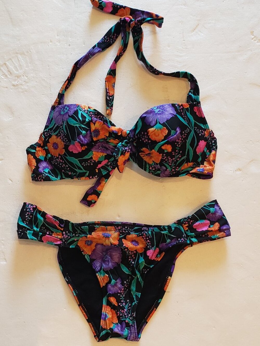 2 Chillies Australian Swimwear Tropical Floral Print Bikini Size 8
